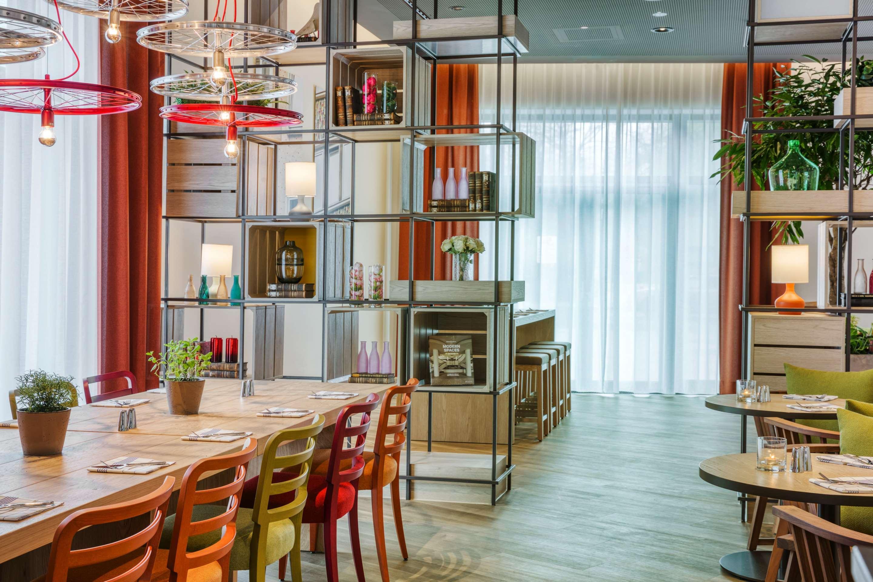 Intercityhotel Hauptbahnhof-ost 4*
